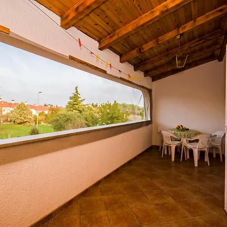 Apartment Gogic *